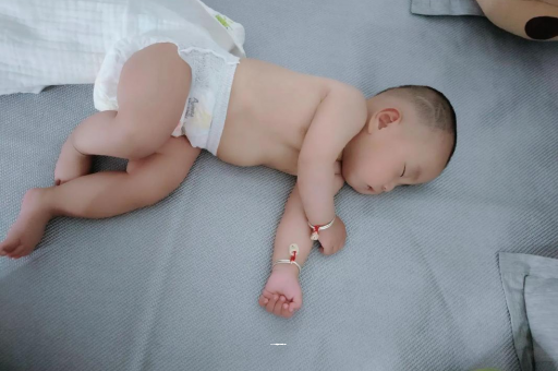 齐齐哈尔没满月的宝宝